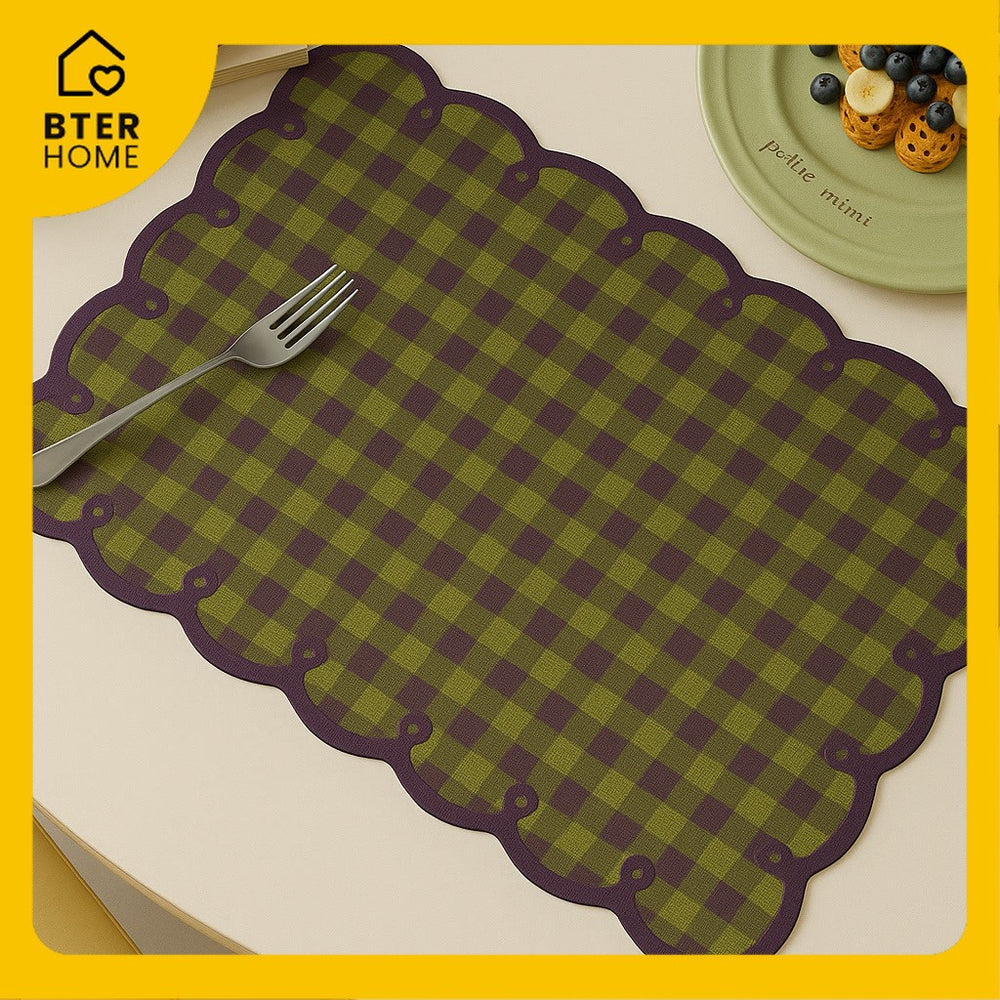 Bter Home Tatakan Piring Placemat Gingham Kotak Pastel Anti Slip Tahan Panas PVC Premium Estetik Scallop Edge