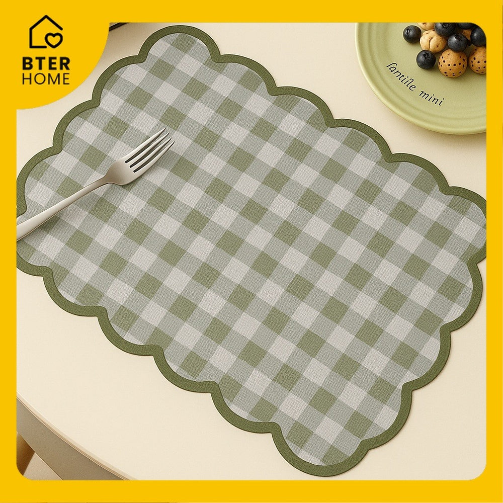 Bter Home Tatakan Piring Placemat Gingham Kotak Cerah Scallop Anti Slip Tahan Panas PVC Premium Mudah Dibersihkan