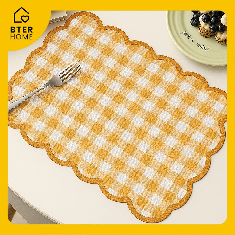 Bter Home Tatakan Piring Placemat Gingham Kotak Cerah Scallop Anti Slip Tahan Panas PVC Premium Mudah Dibersihkan