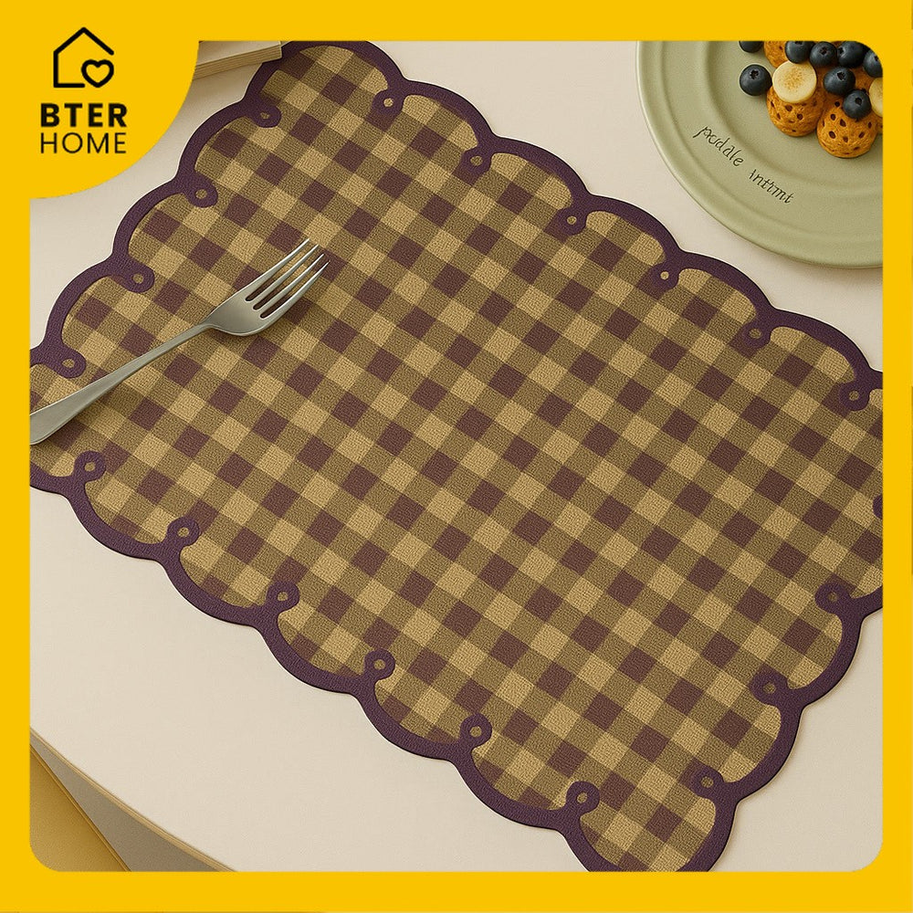 Bter Home Tatakan Piring Placemat Gingham Kotak Pastel Anti Slip Tahan Panas PVC Premium Estetik Scallop Edge