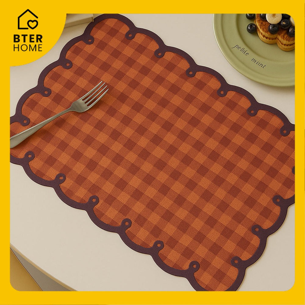 Bter Home Tatakan Piring Placemat Gingham Kotak Pastel Anti Slip Tahan Panas PVC Premium Estetik Scallop Edge