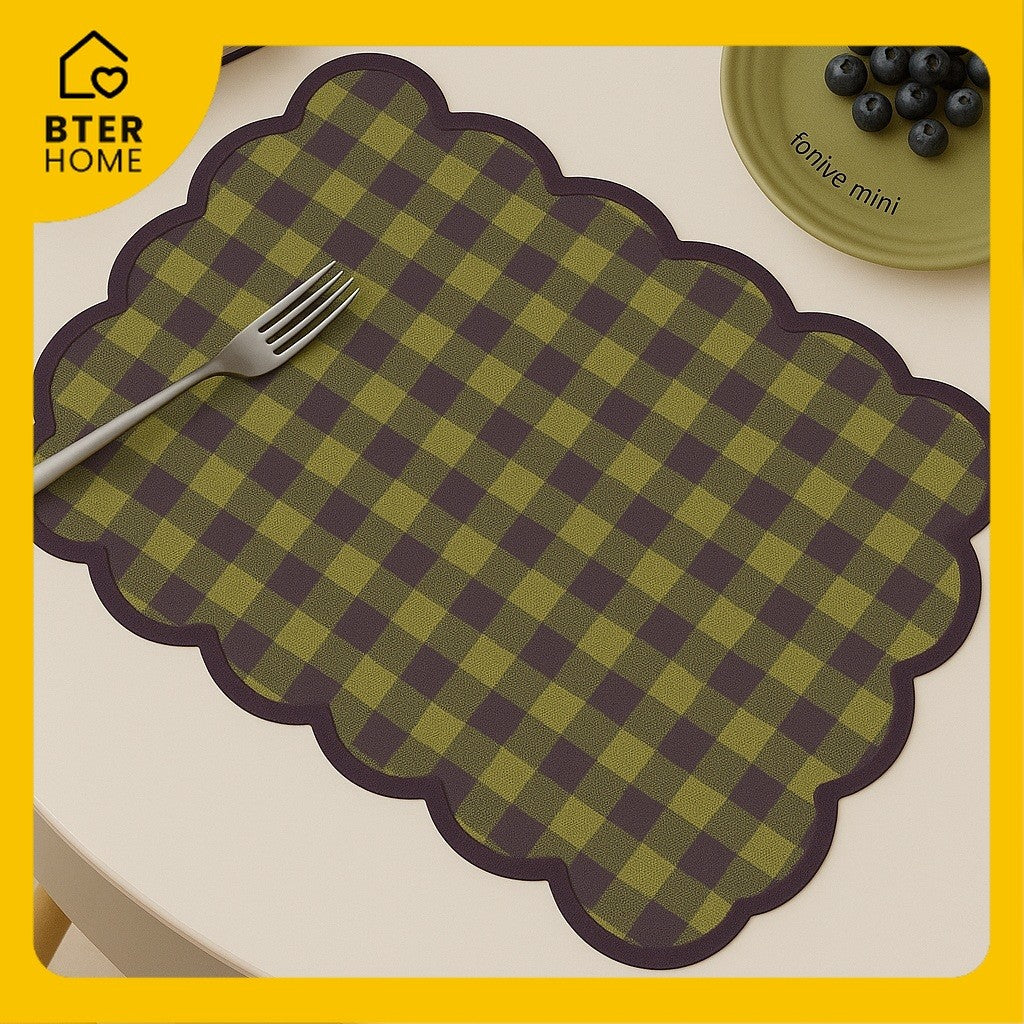 Bter Home Tatakan Piring Placemat Gingham Kotak Cerah Scallop Anti Slip Tahan Panas PVC Premium Mudah Dibersihkan