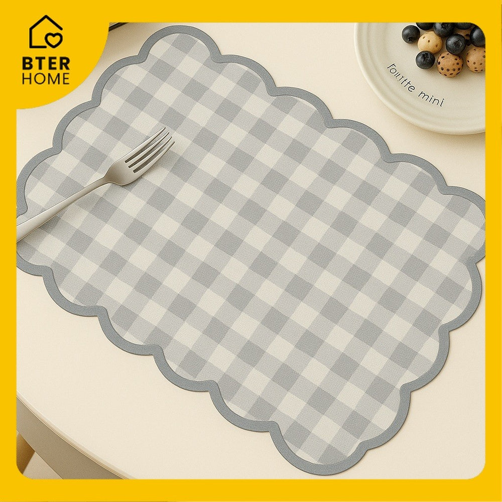 Bter Home Tatakan Piring Placemat Gingham Kotak Cerah Scallop Anti Slip Tahan Panas PVC Premium Mudah Dibersihkan