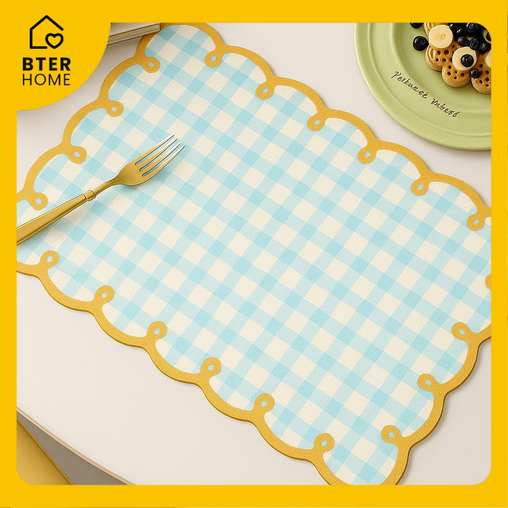 Bter Home Tatakan Piring Placemat Gingham Kotak Pastel Anti Slip Tahan Panas PVC Premium Estetik Scallop Edge